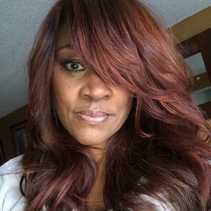 Meet your Posher, Valerie